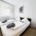 Hellers Twenty Four Ii -24h-check-in- 3* פרידריכסהאפן