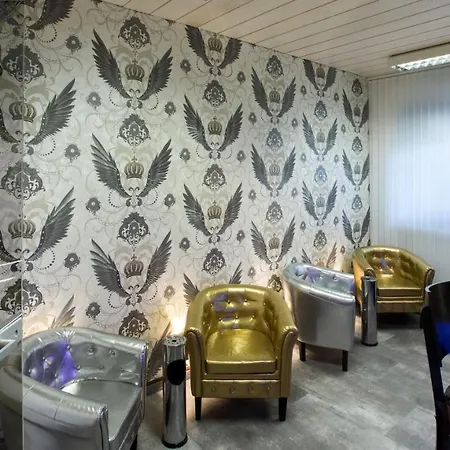 Hellers Twenty Four Ii -24h-check-in- ホテル 3*