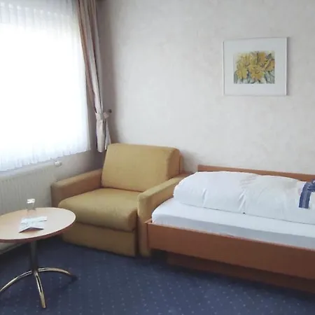 Hotel Hellers Twenty Four Ii -24h-check-in- Friedrichshafen