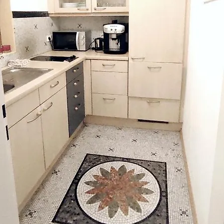 Hellers Twenty Four Ii -24h-check-in- Hotel