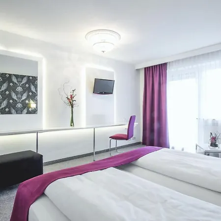 Hellers Twenty Four Ii -24h-check-in- 3*