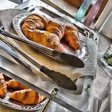 Hellers Twenty Four Ii -24h-check-in- フリードリヒスハーフェン