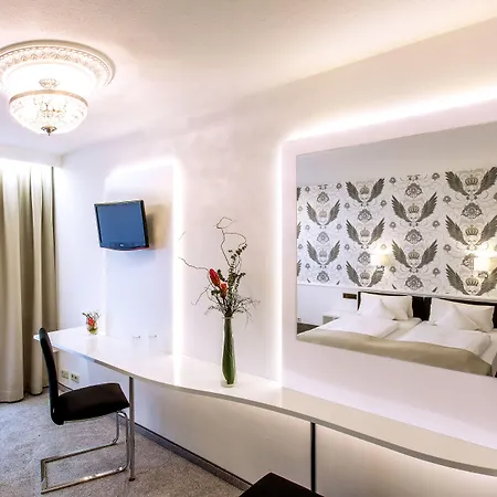 Hellers Twenty Four Ii -24h-check-in- Hotel Friedrichshafen