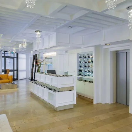 Hellers Twenty Four Ii -24h-check-in- 3* פרידריכסהאפן