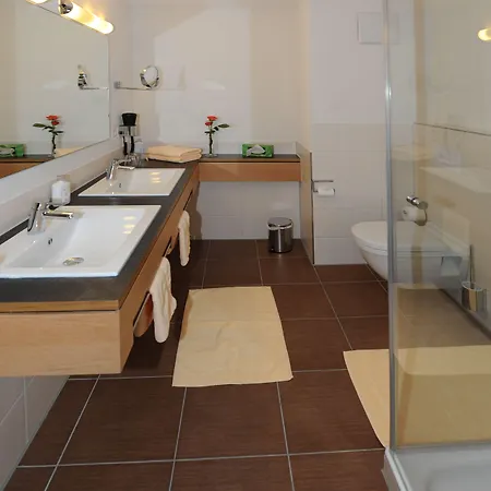 Hotel Hellers Twenty Four Ii -24h-check-in- Friedrichshafen