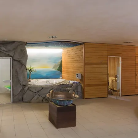 Hellers Twenty Four Ii -24h-check-in- ホテル 3*