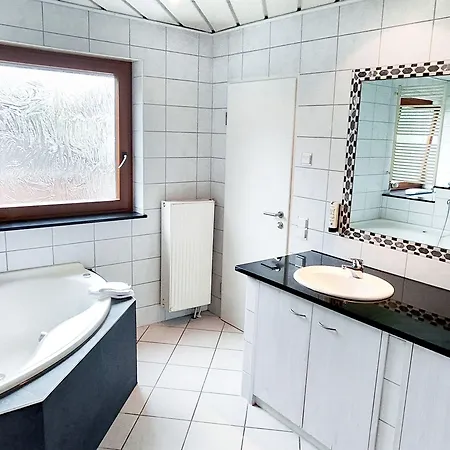 Hellers Twenty Four Ii -24h-check-in- 3* Friedrichshafen