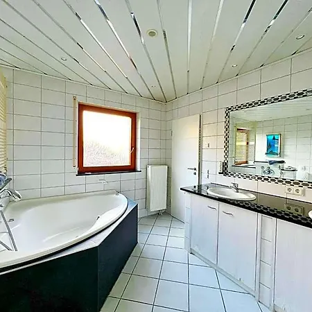 Hellers Twenty Four Ii -24h-check-in- Szálloda 3*