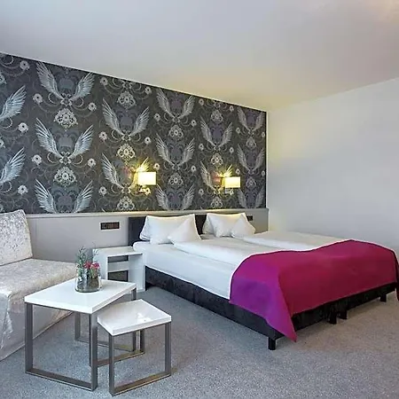 Hellers Twenty Four Ii -24h-check-in- 3* Friedrichshafen
