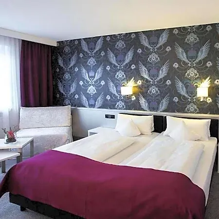 Hellers Twenty Four Ii -24h-check-in- Szálloda Friedrichshafen