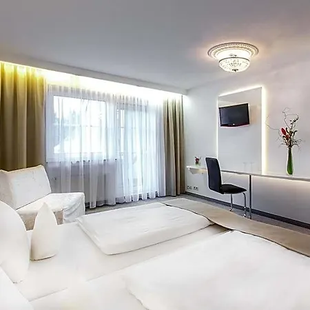 Hellers Twenty Four Ii -24h-check-in- Szálloda