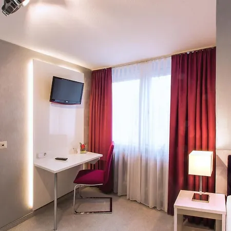 Hellers Twenty Four Ii -24h-check-in-