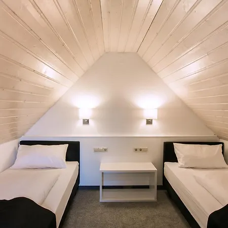 Hellers Twenty Four Ii -24h-check-in-