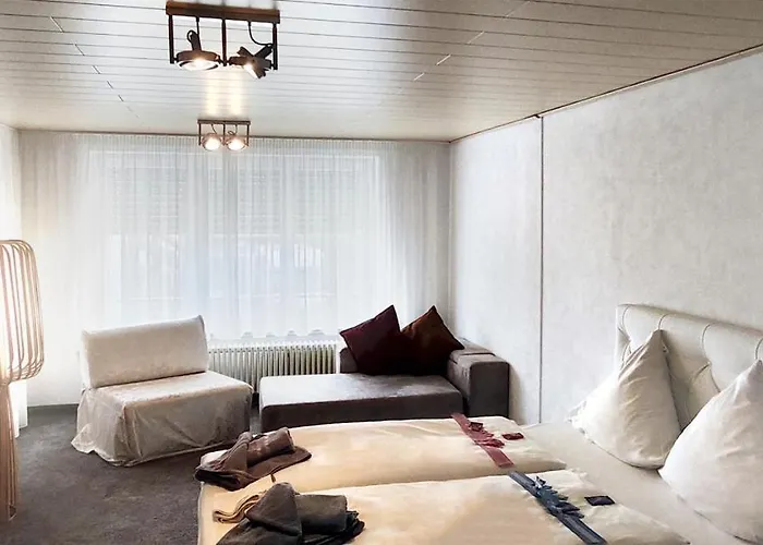 Hellers Twenty Four Ii -24h-check-in- 腓特烈港