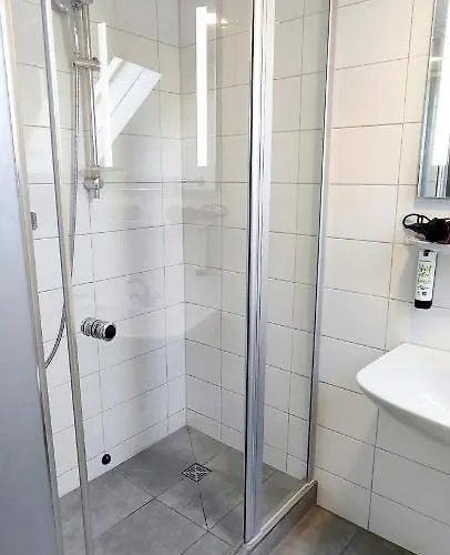 Hellers Twenty Four Ii -24h-check-in- 酒店 腓特烈港