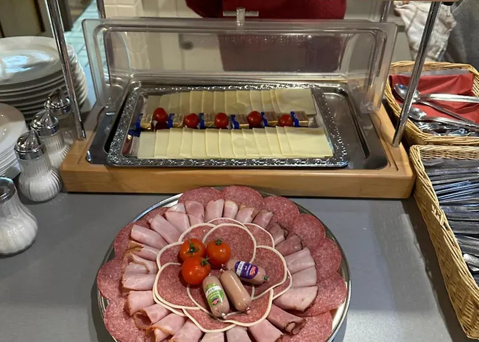 Hellers Twenty Four Ii -24h-check-in- 3* 腓特烈港