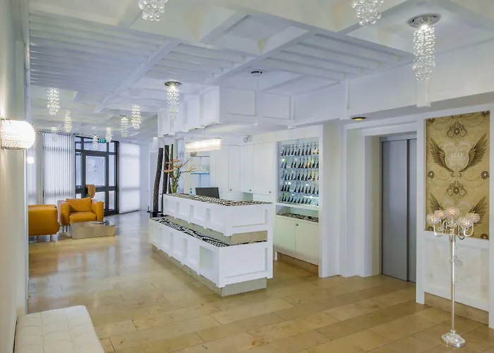 Hellers Twenty Four Ii -24h-check-in- 3* 腓特烈港