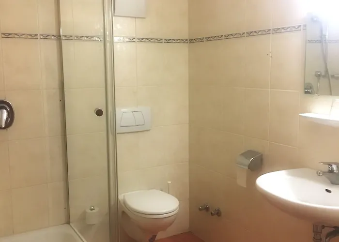 Hellers Twenty Four Ii -24h-check-in- 腓特烈港