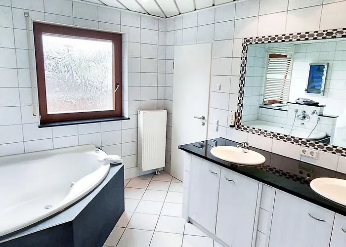 Hellers Twenty Four Ii -24h-check-in- 3* 腓特烈港